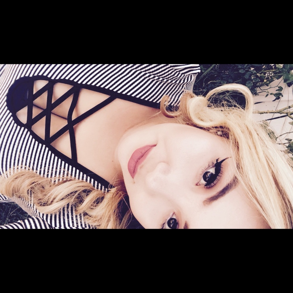 Meet your Posher, Norma